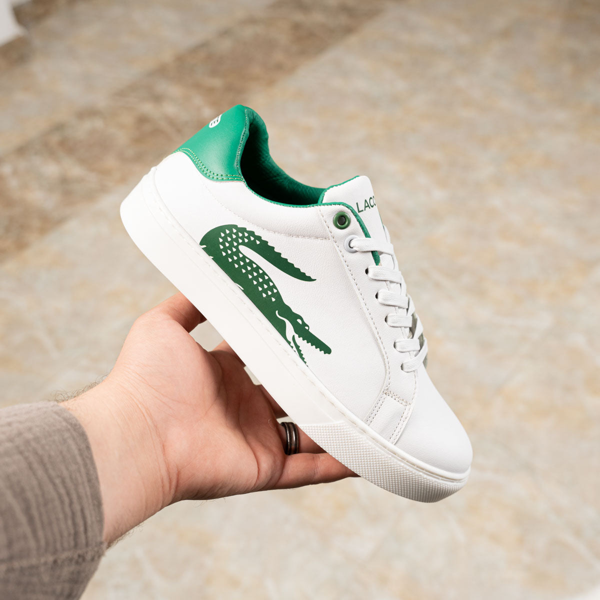 Lacoste V21